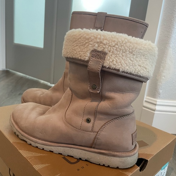 UGG Boots - Picture 10 of 11